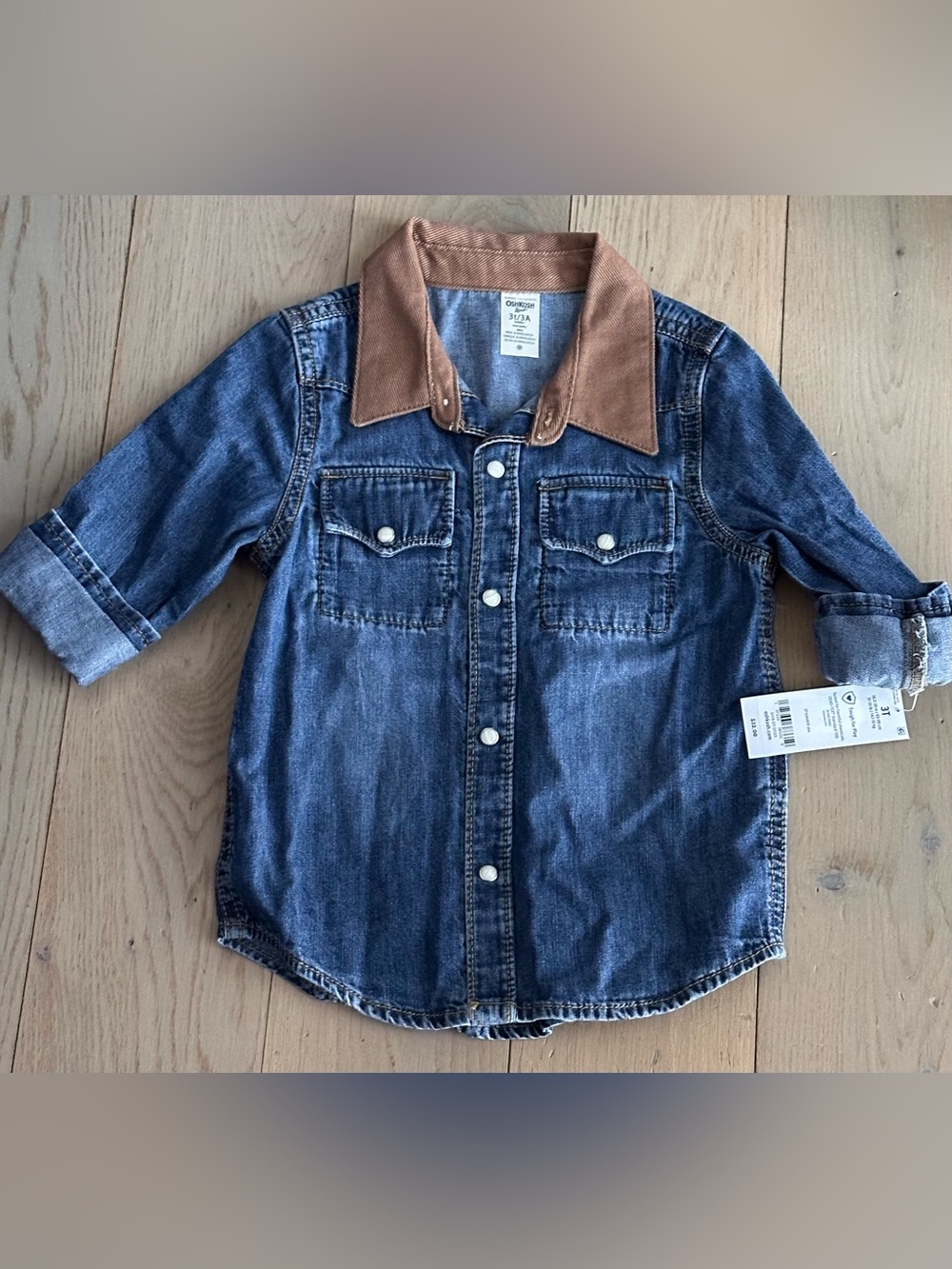 Toddlers Boys 27 Piece Clothing Bundle Of Carters & Oshkosh B’gosh $458 Retail - Picture 7 of 16